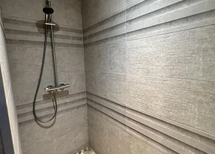 L'opale - Le White Apartment Les Attaques